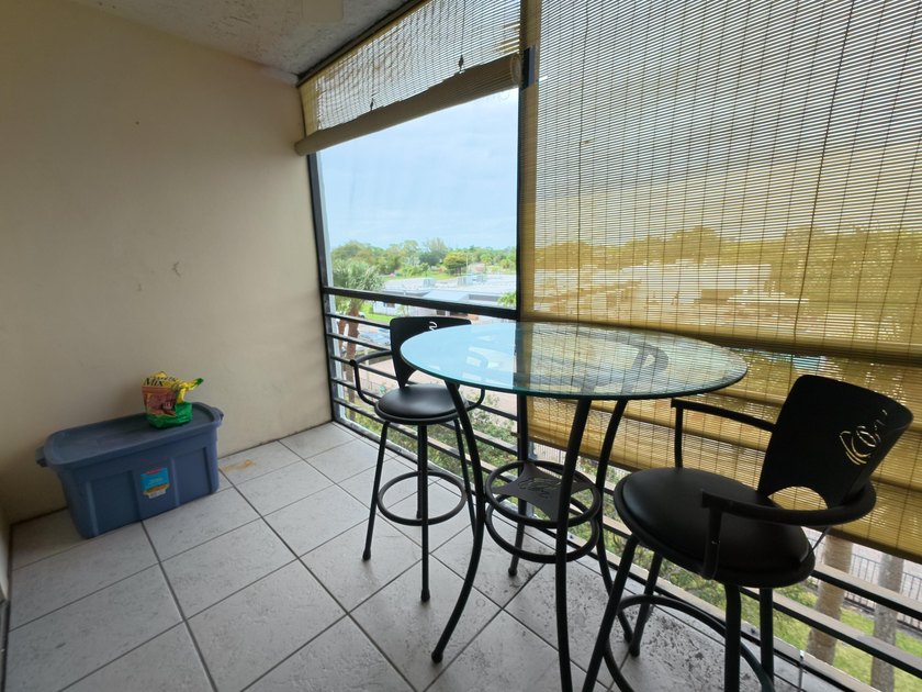 Really a Gem! wonderful one bed and one full bath, furnished or - photo 6