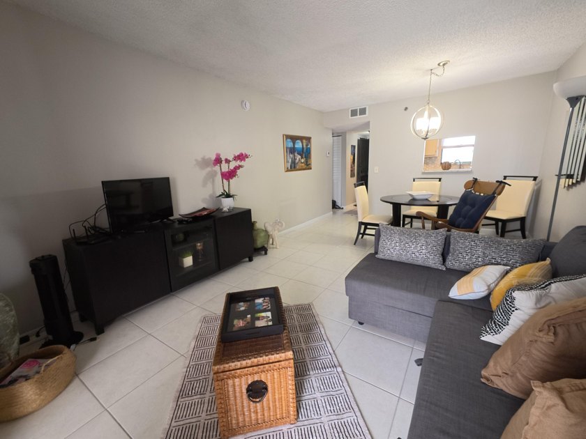 Really a Gem! wonderful one bed and one full bath, furnished or - photo 7