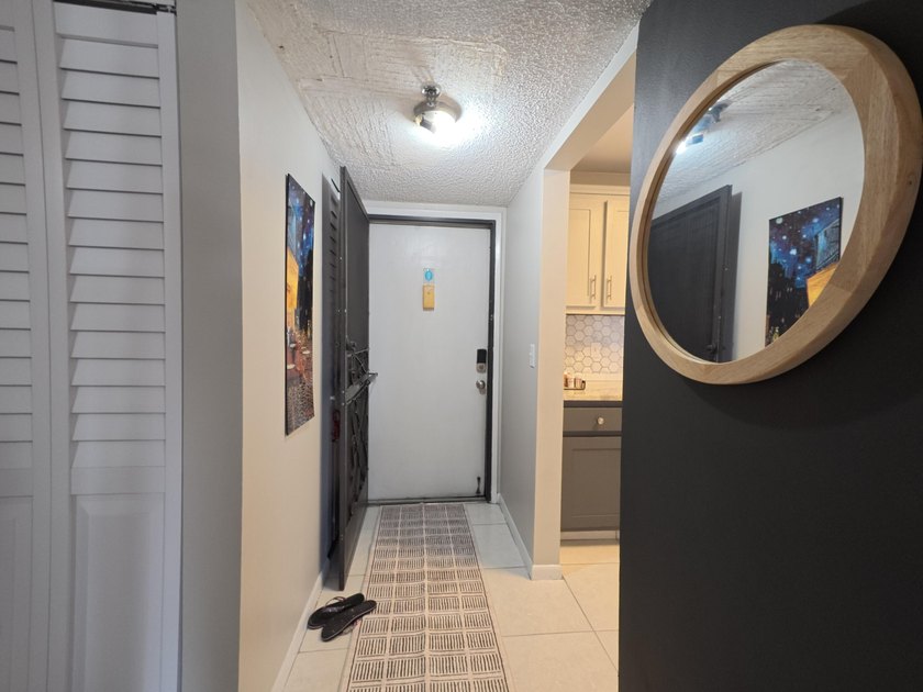 Really a Gem! wonderful one bed and one full bath, furnished or - photo 8