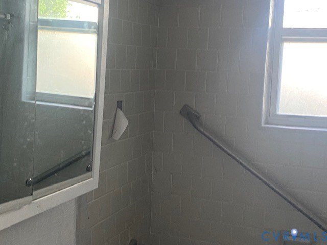 Calling all flippers and seasoned renovators! This 1957 - photo 11
