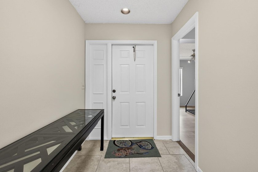 Welcome to this beautifully maintained 2-bedroom, 2-bath - photo 9