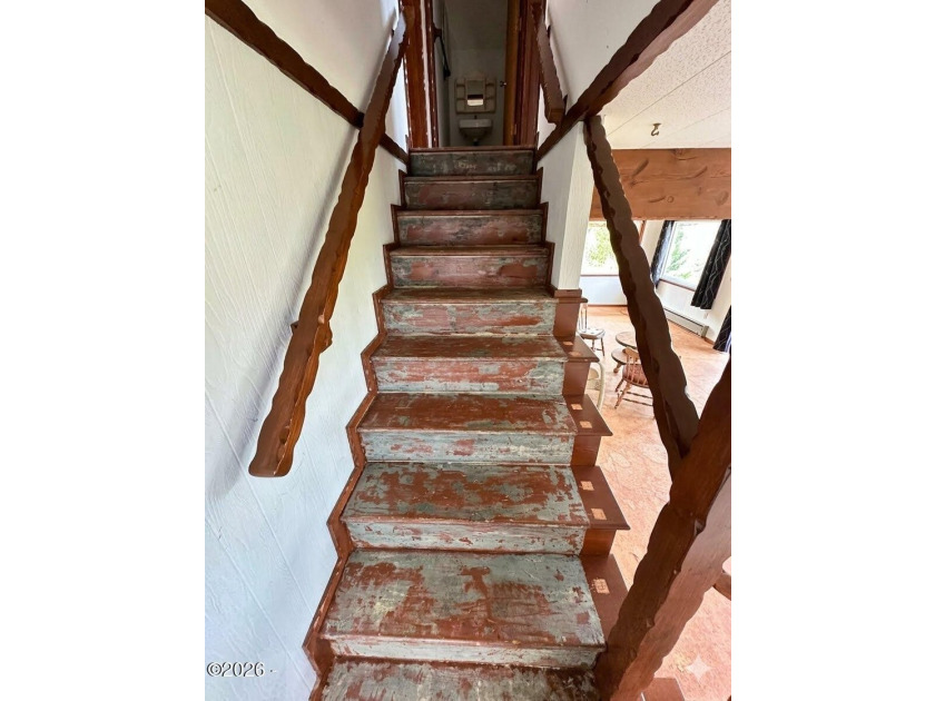 Gorgeous Bayviews await! 3 Bedroom 2 bath home convenient South - photo 15