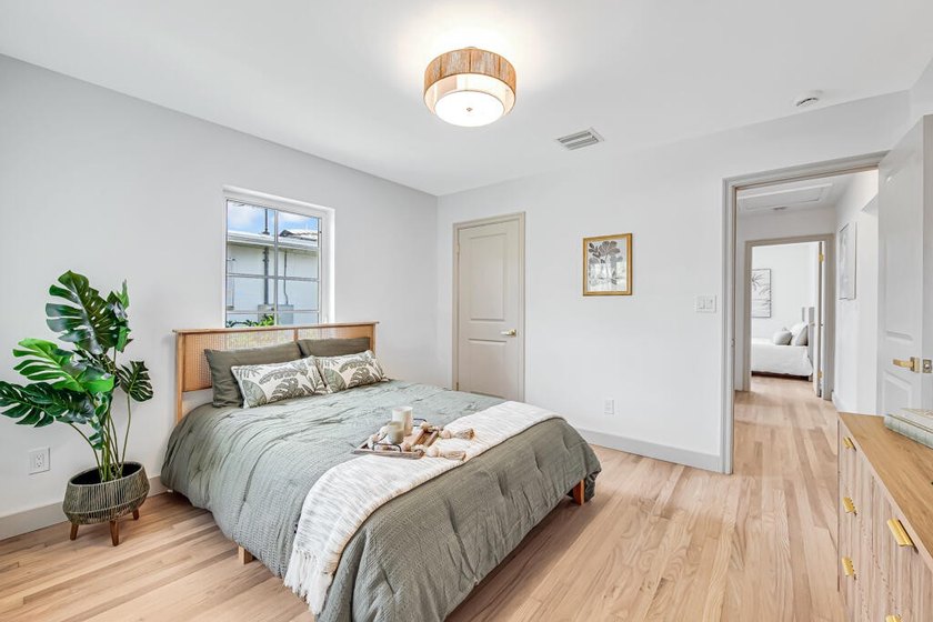 Welcome to 1201 N Palmway - a turnkey gem in one of Lake Worth - photo 21