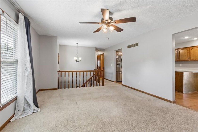 807 E Summit St - photo 3