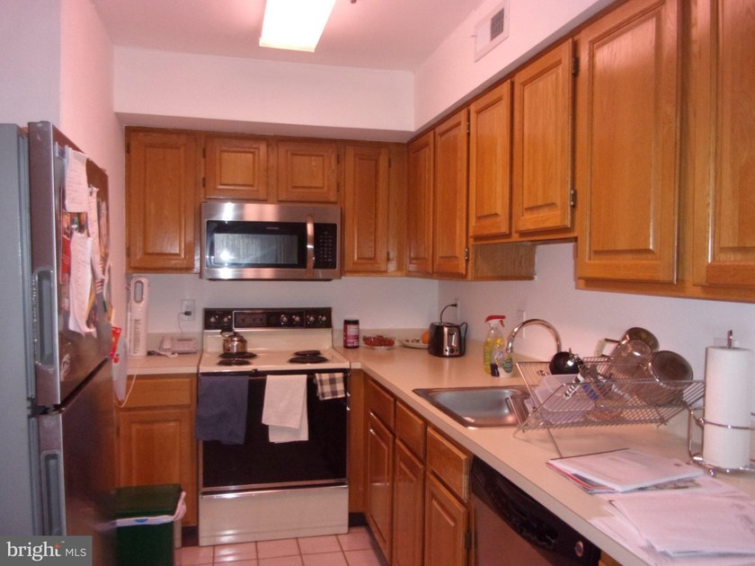 Well maintained 2 Bedroom, 2 Bath Condo available in the - photo 9