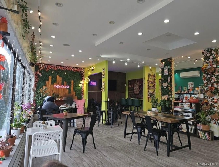 Vida Coffee Shop - Turn-Key Award-Winning Cafe. PRIME LOCATION - photo 20