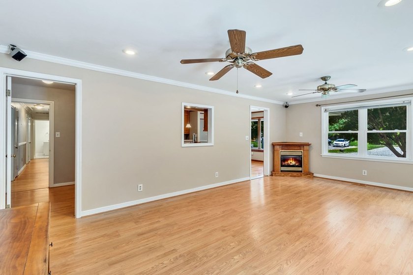 Welcome to 34 Oakland Street, a well-maintained and - photo 2