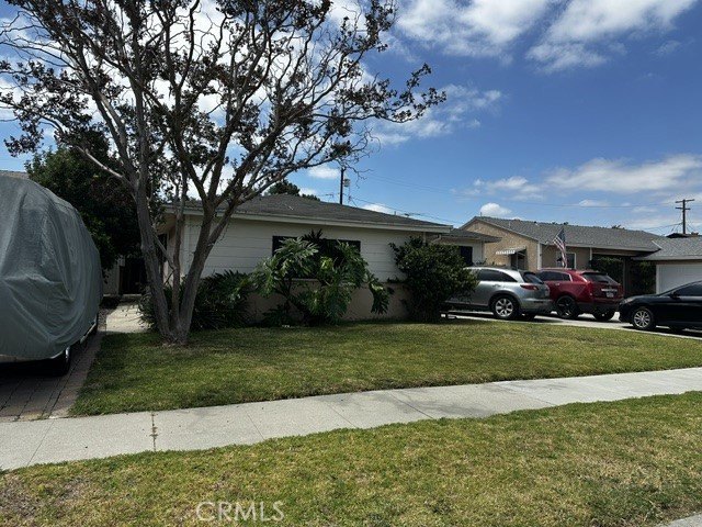 Welcome to this charming Long Beach home, a perfect blend of - photo 3