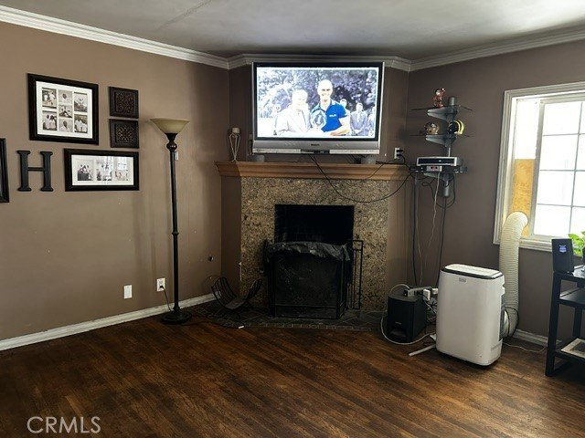 Welcome to this charming Long Beach home, a perfect blend of - photo 6