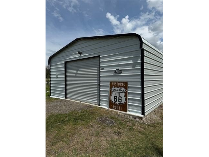 Looking for a big lot near Lake Eufaula? This one is ready for - photo 3