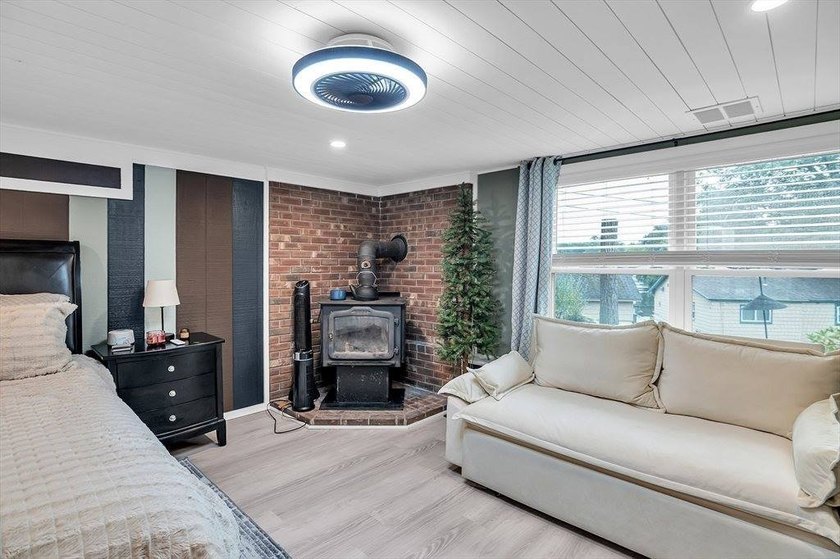 Discover the perfect blend of tranquility and opportunity with - photo 19