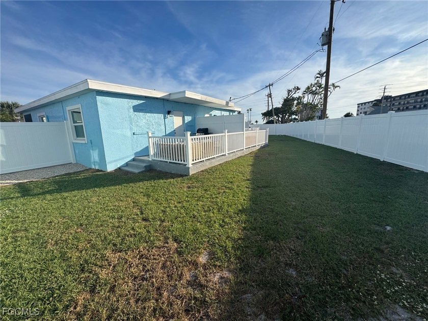 Stunning Income-Producing 4-Plex on Fort Myers Beach Discover an - photo 3
