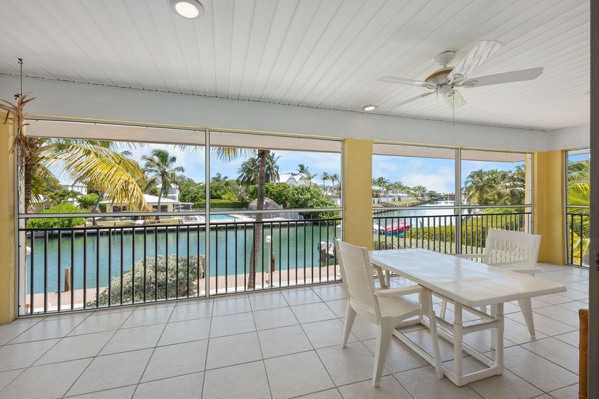 Rare canal-front duplex on Duck Key's prestigious Indies Canal - photo 8
