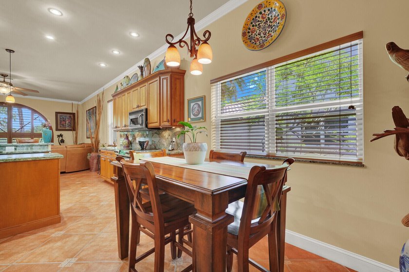 Discover this beautifully maintained 3 bedroom, 2.5 bathroom - photo 11