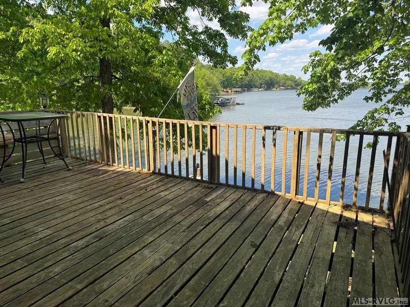 Location does matter! What a VIEW! This desirable POINT LOT - photo 28
