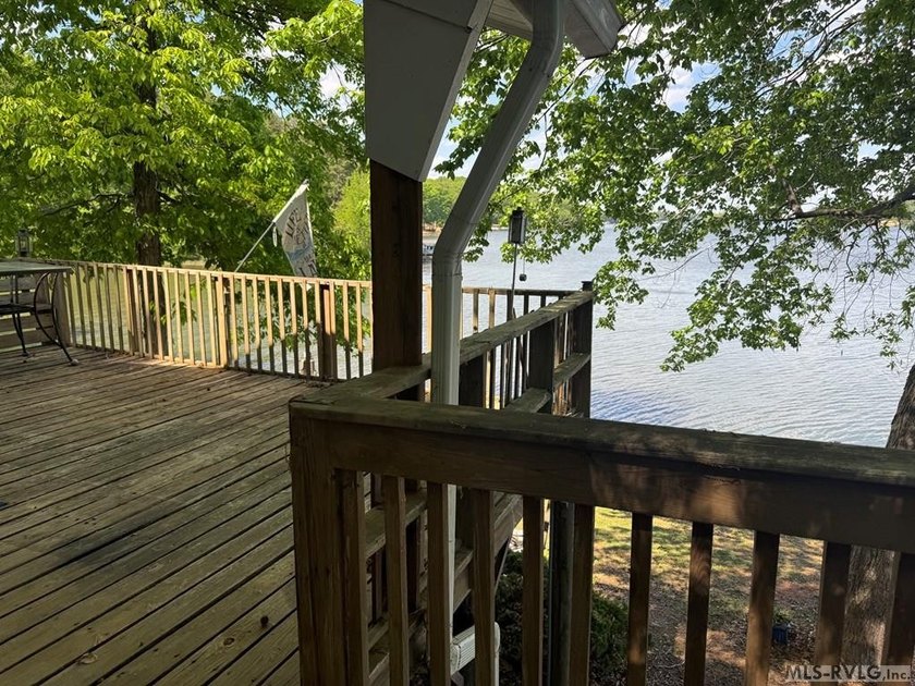 Location does matter! What a VIEW! This desirable POINT LOT - photo 31
