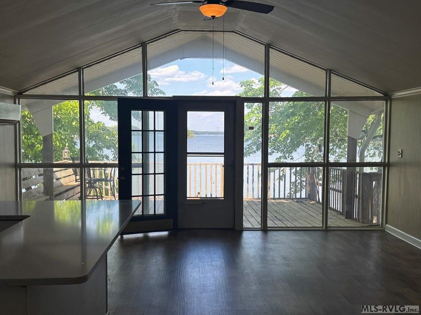Location does matter! What a VIEW! This desirable POINT LOT - photo 34