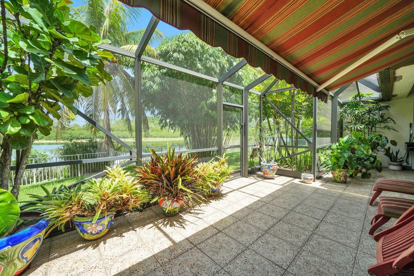 Discover this beautifully maintained 3 bedroom, 2.5 bathroom - photo 35
