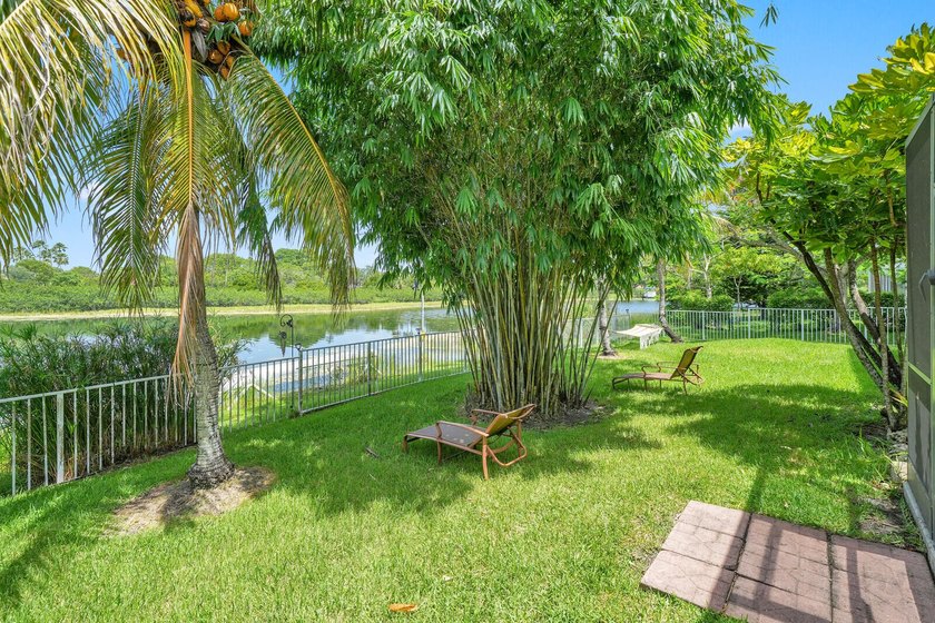 Discover this beautifully maintained 3 bedroom, 2.5 bathroom - photo 38