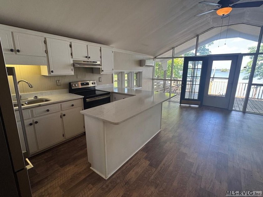 Location does matter! What a VIEW! This desirable POINT LOT - photo 39