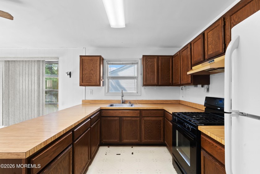Welcome to 22 Encinitas Drive in the highly desirable Holiday - photo 2