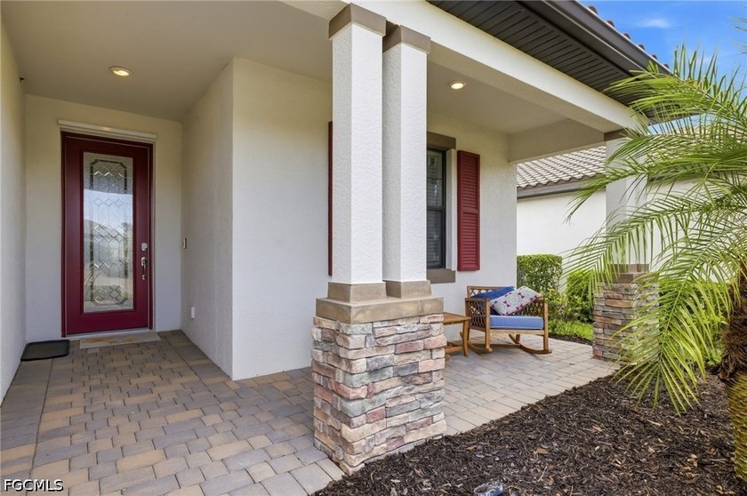 Experience luxury resort style living: built in 2019 and - photo 3