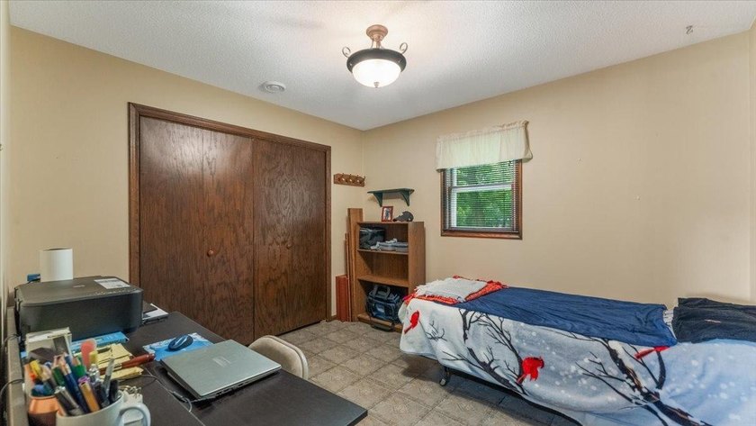 Welcome to this spacious 4-bedroom, 3-bath rambler just minutes - photo 19