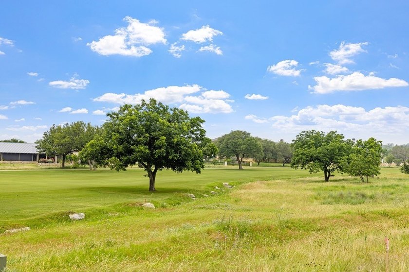 Beautiful single-family lot overlooking The Creeks golf course - photo 3