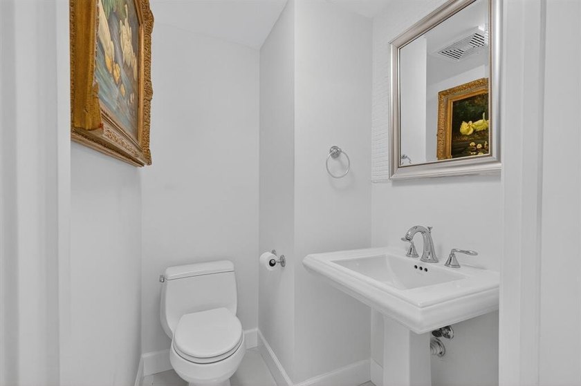 Fabulous 12th floor 1 bedroom 1.5 bath unit at Ritz-Carlton - photo 26