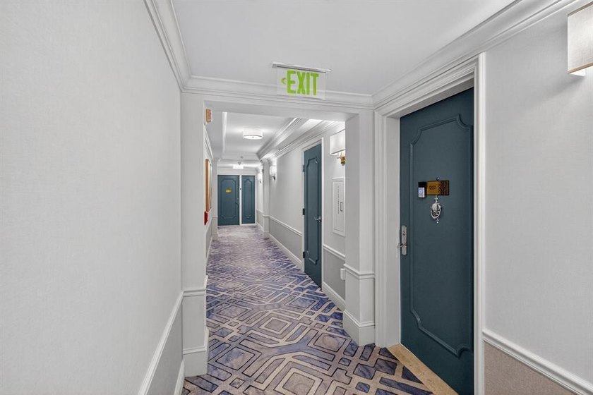 Fabulous 12th floor 1 bedroom 1.5 bath unit at Ritz-Carlton - photo 30