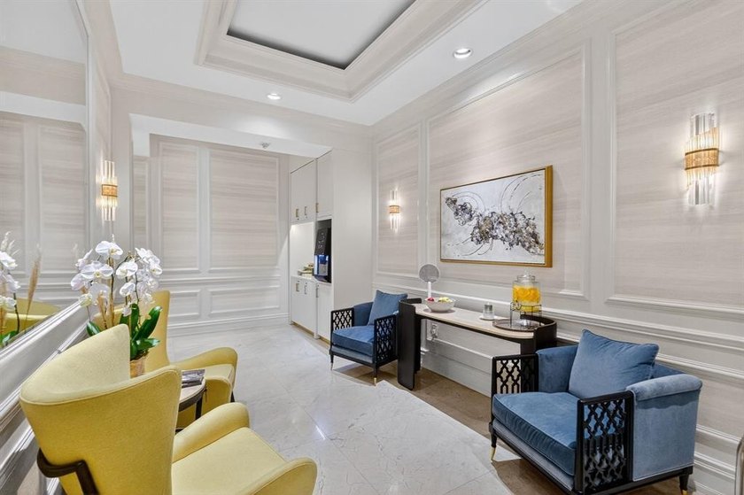 Fabulous 12th floor 1 bedroom 1.5 bath unit at Ritz-Carlton - photo 32