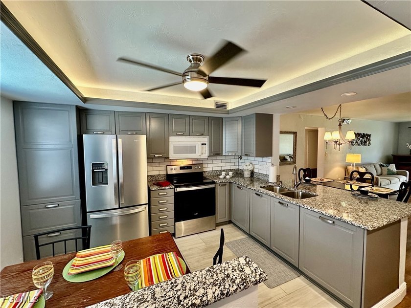 Looking for that fresh vibrant *move-in ready* energy? A RARE - photo 5