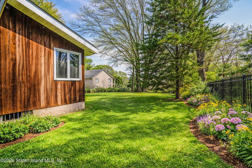 A rare opportunity in one of Staten Island's most sought-after - photo 17