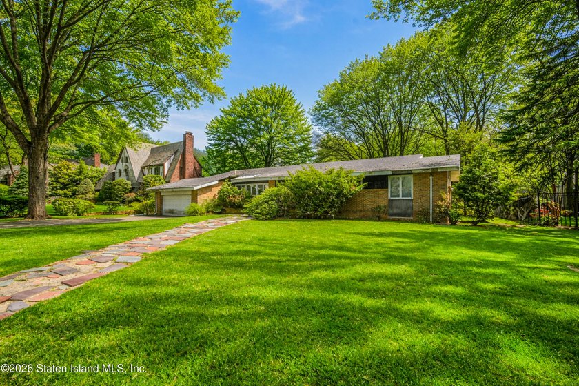 A rare opportunity in one of Staten Island's most sought-after - photo 18