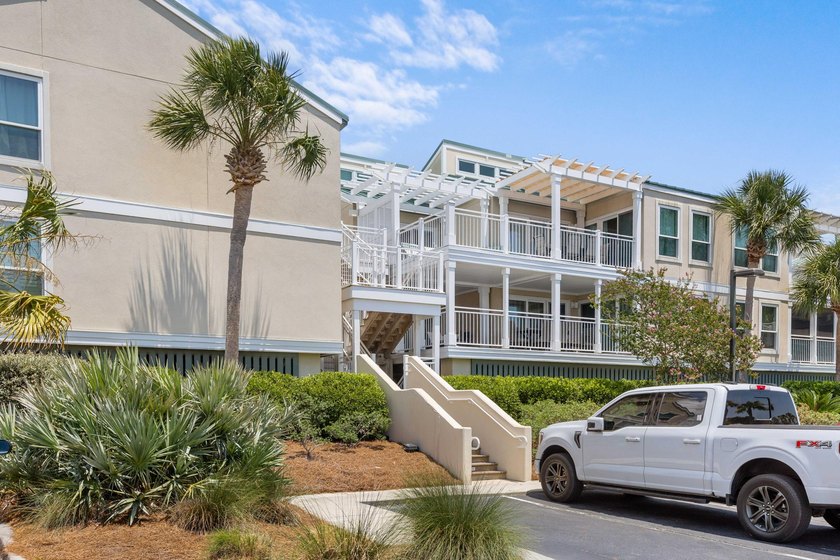 Enjoy the best of Seabrook Island living in this beautifully - photo 3