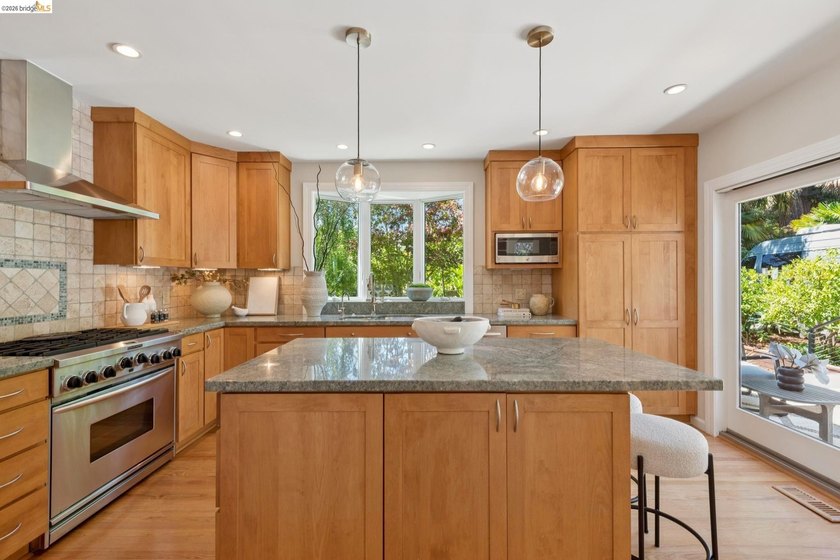 New listing. Exceptional Upper Oakmore Traditional with timeless - photo 21