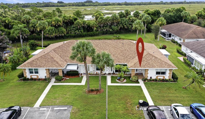 Welcome to this beautifully maintained villa in the desirable - photo 28