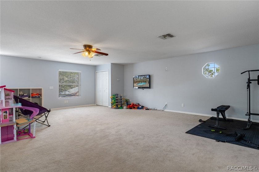 Experience refined Florida living in Homosassa with this - photo 34