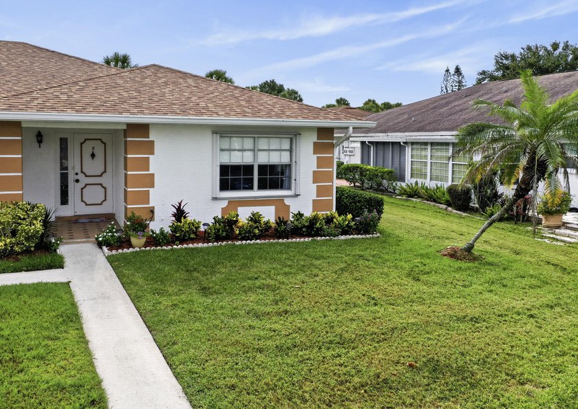 Welcome to this beautifully maintained villa in the desirable - photo 39