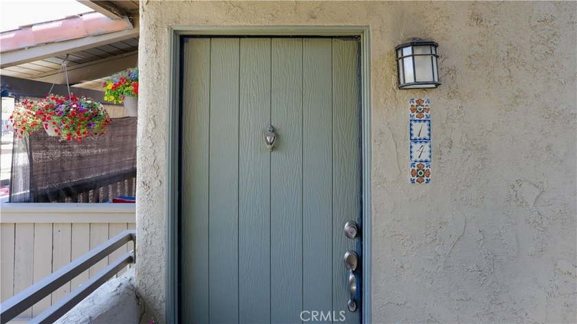 Welcome to Monterey Villas, located in the heart of Orange - photo 8