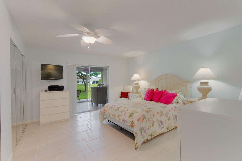 Welcome to this beautifully updated, fully furnished, turn-key - photo 16