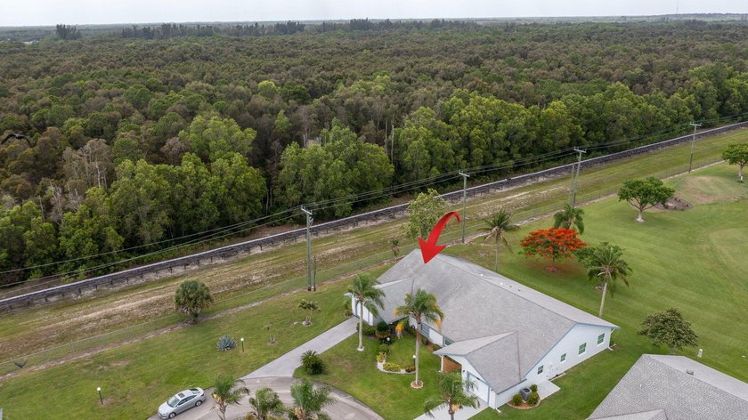 Welcome to this beautifully updated, fully furnished, turn-key - photo 34
