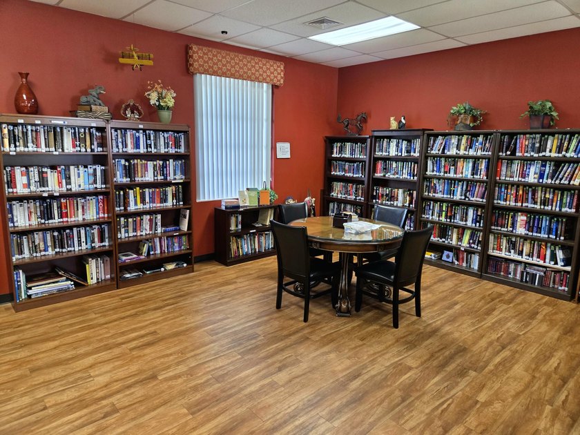 Welcome to this beautifully updated, fully furnished, turn-key - photo 48
