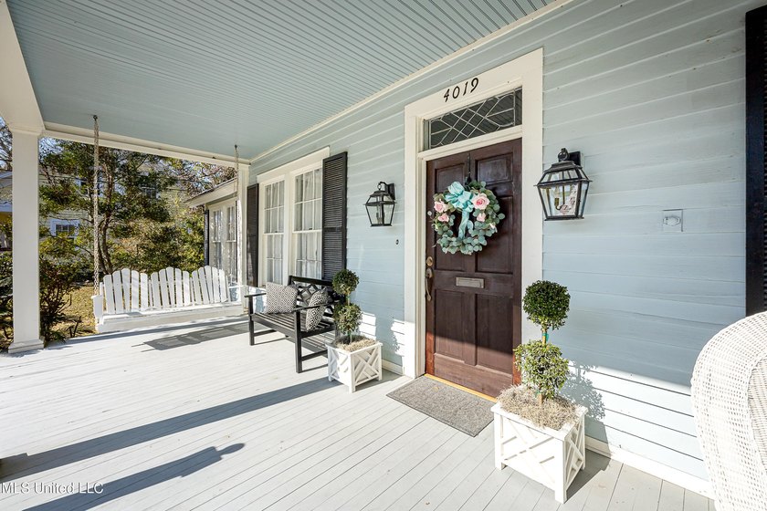 Looking for that Historical Beautiful Victorian Home on large - photo 10