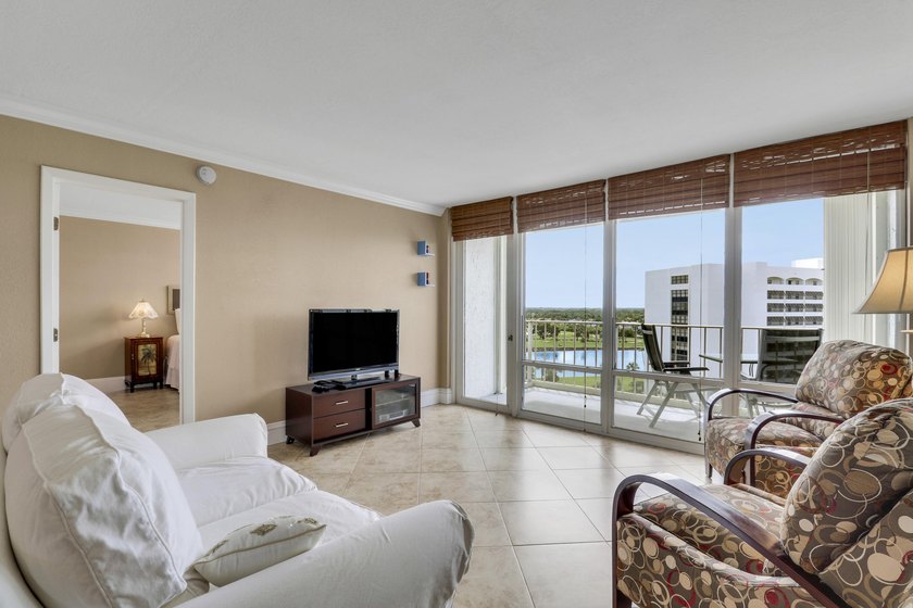 Welcome to one of North Palm Beach's premiere condo buildings - photo 11