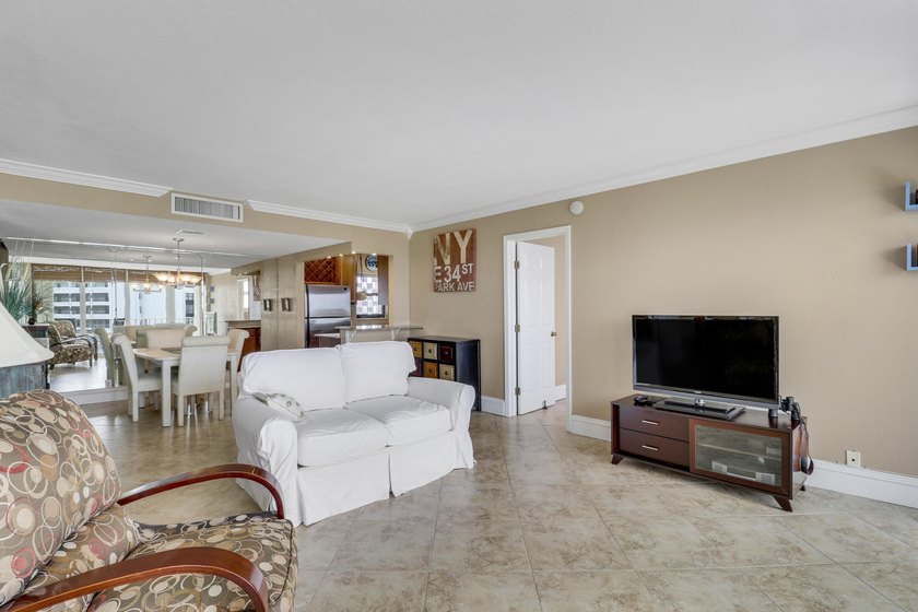 Welcome to one of North Palm Beach's premiere condo buildings - photo 16