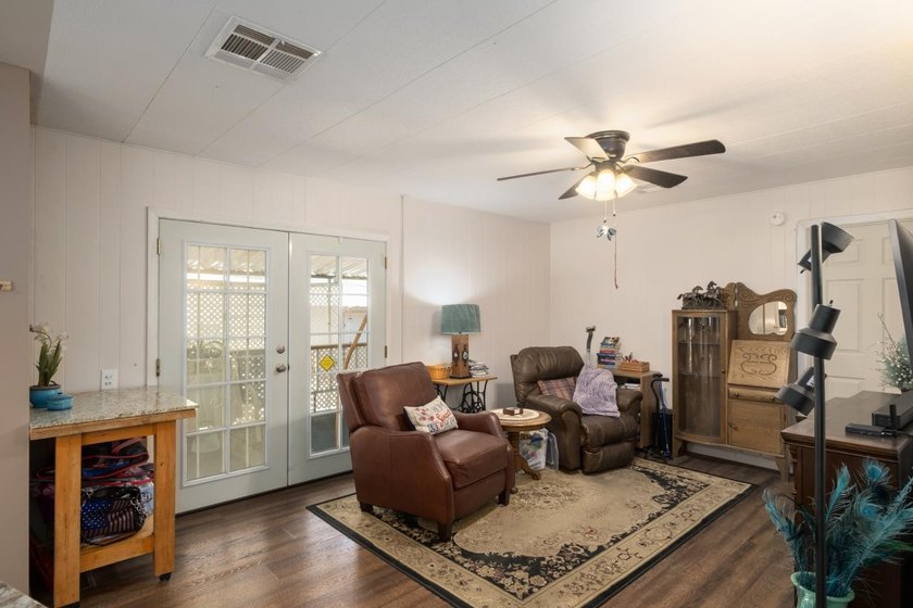 This mobile home is a must-see to experience the numerous - photo 20