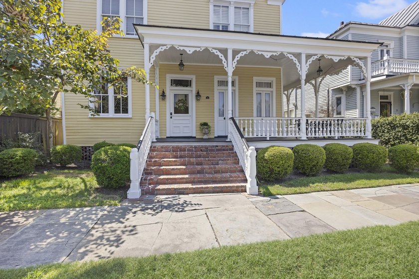 Welcome to 1 Bennett Street, Unit 3--a beautifully renovated - photo 2