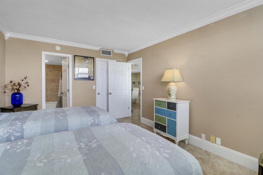 Welcome to one of North Palm Beach's premiere condo buildings - photo 33