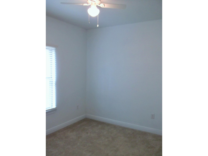 Priced to sell. Spacious 5-bedroom, 3 bath 1 story home, enter - photo 13
